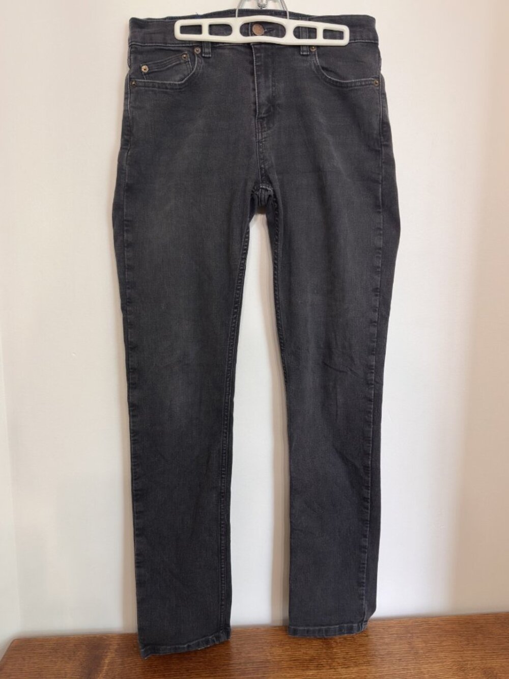 MEN'S MUGSY JEANS 34X34 (ACTUAL MEASUREMENT 33X32) BUT STRETCH MATERIAL
